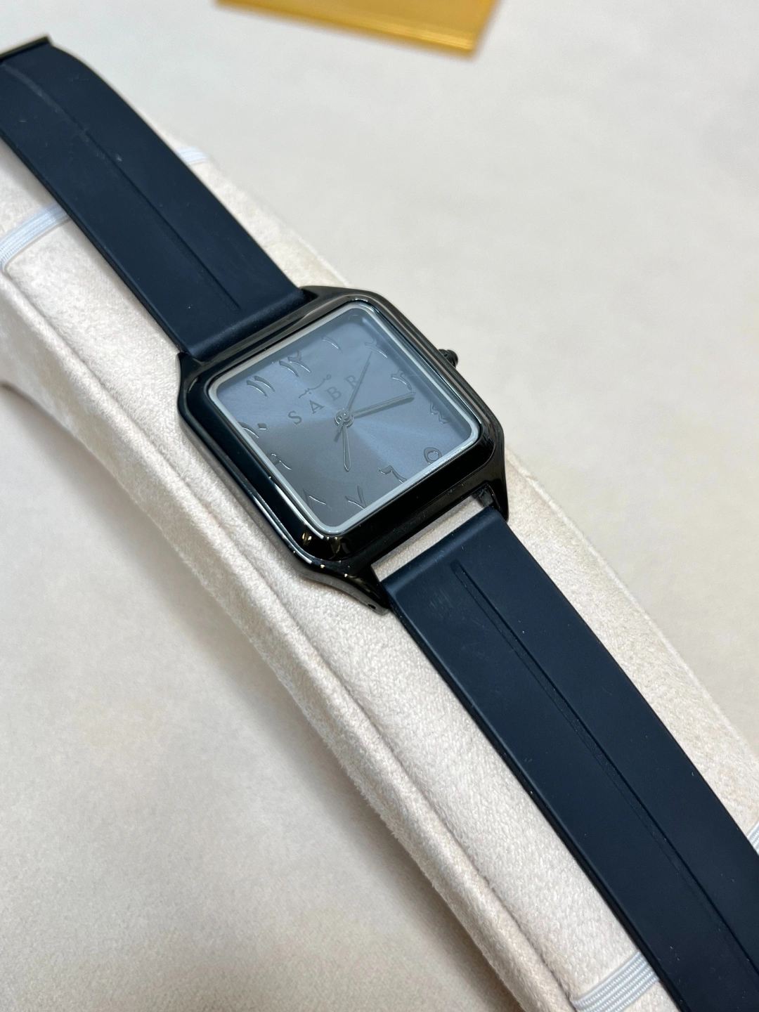 Men's Sabr wrist watch, silicone strap sport classic watch